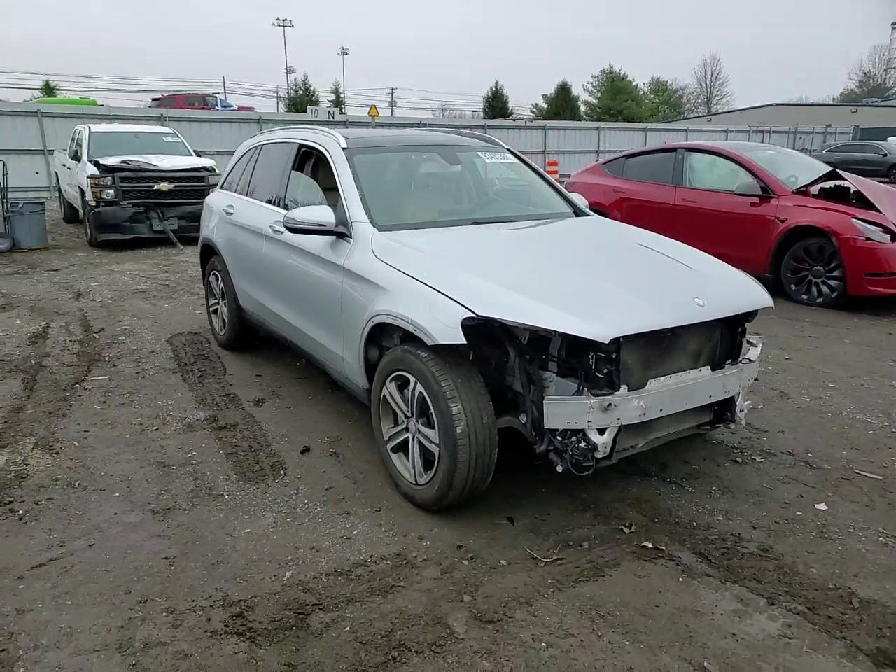 Фото: WDC0G4KBXGF089420