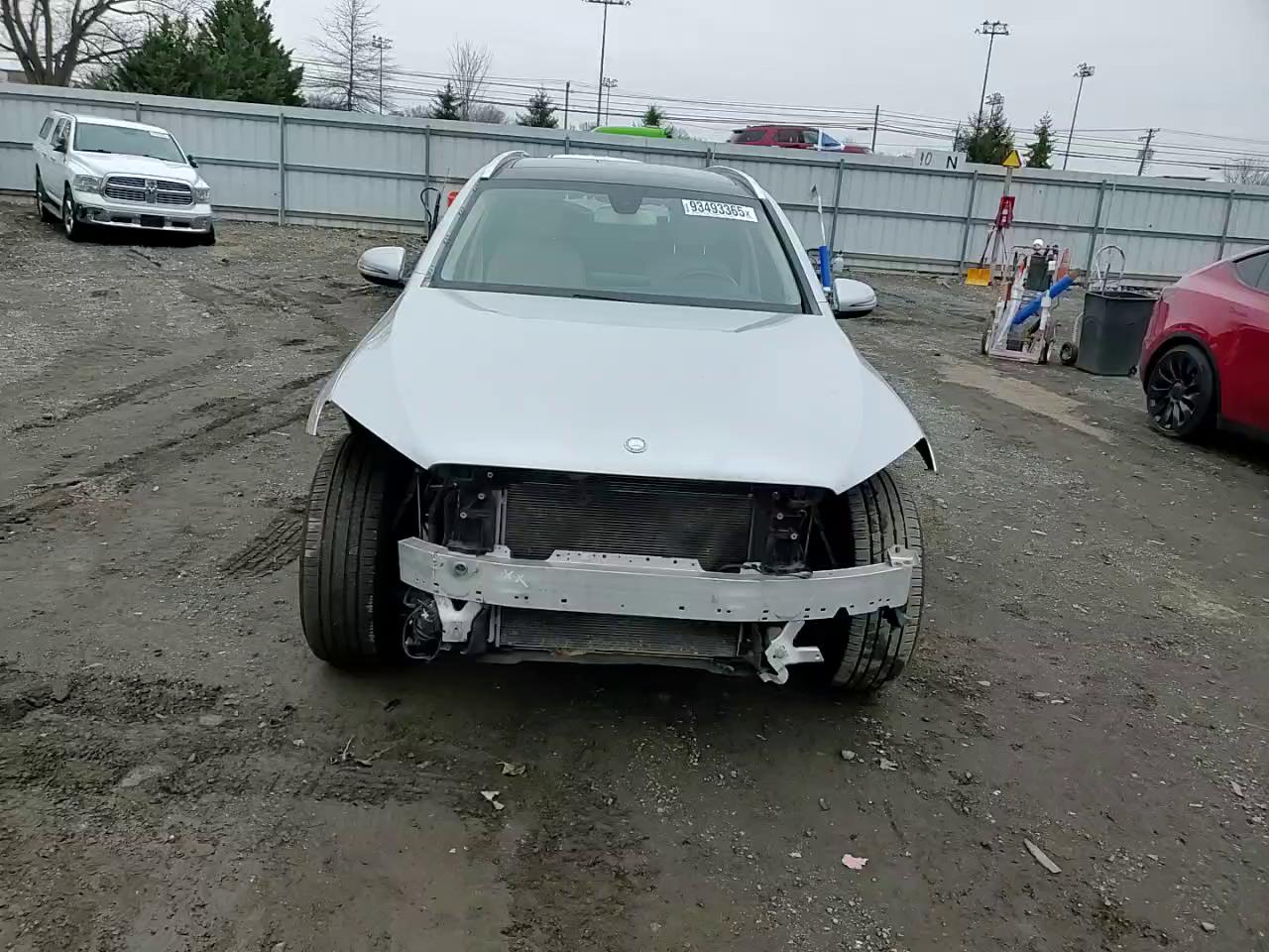 Фото: WDC0G4KBXGF089420