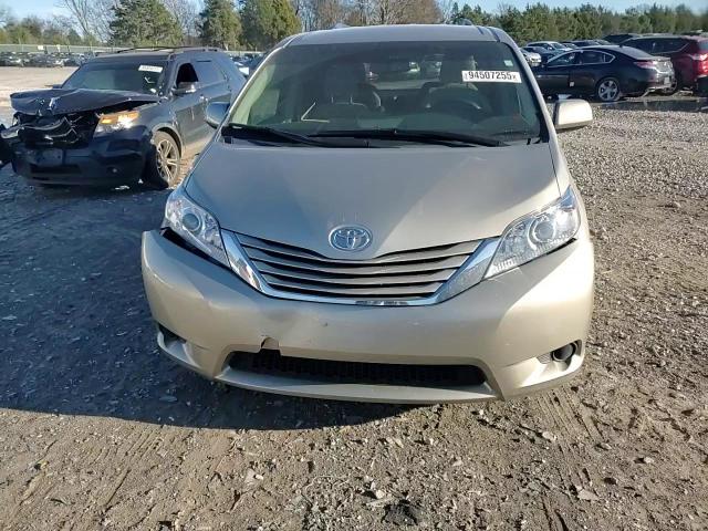 2017 Toyota Sienna Le VIN: 5TDKZ3DC2HS893432 Lot: 94507255