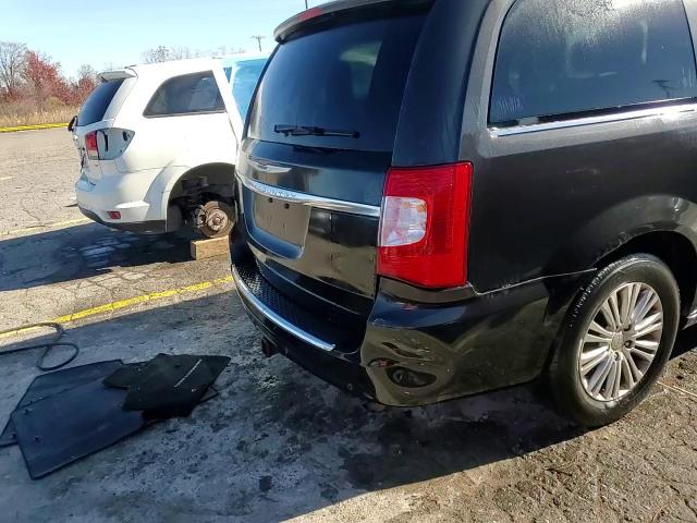 2014 Chrysler Town & Country Touring L VIN: 2C4RC1CG3ER228794 Lot: 90669285