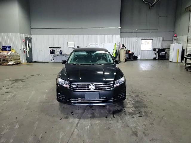 2017 Volkswagen Passat R-Line VIN: 1VWDT7A38HC018117 Lot: 93427775