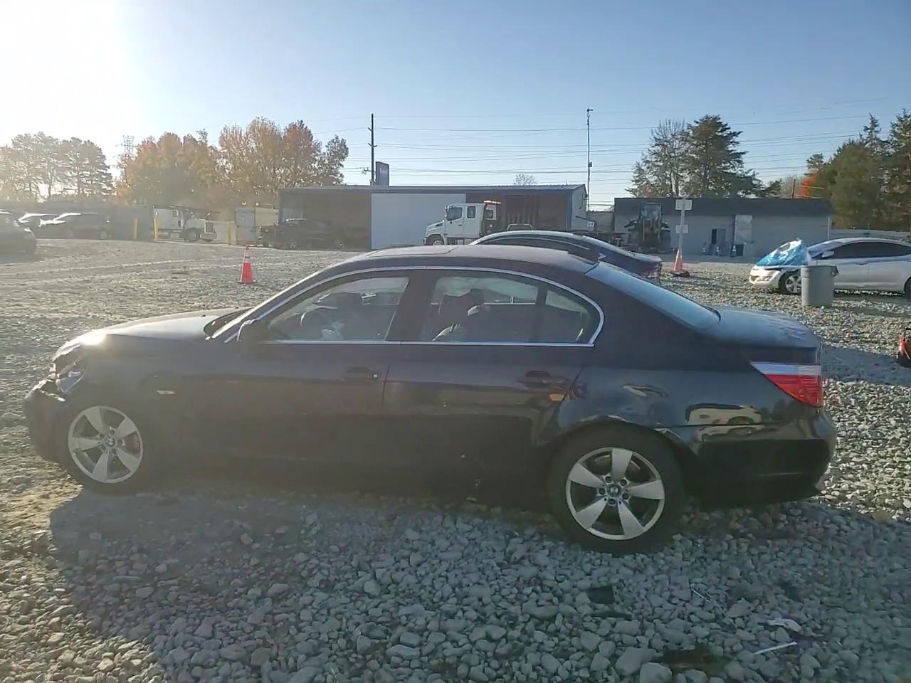 Фото: WBANE73557CM54161