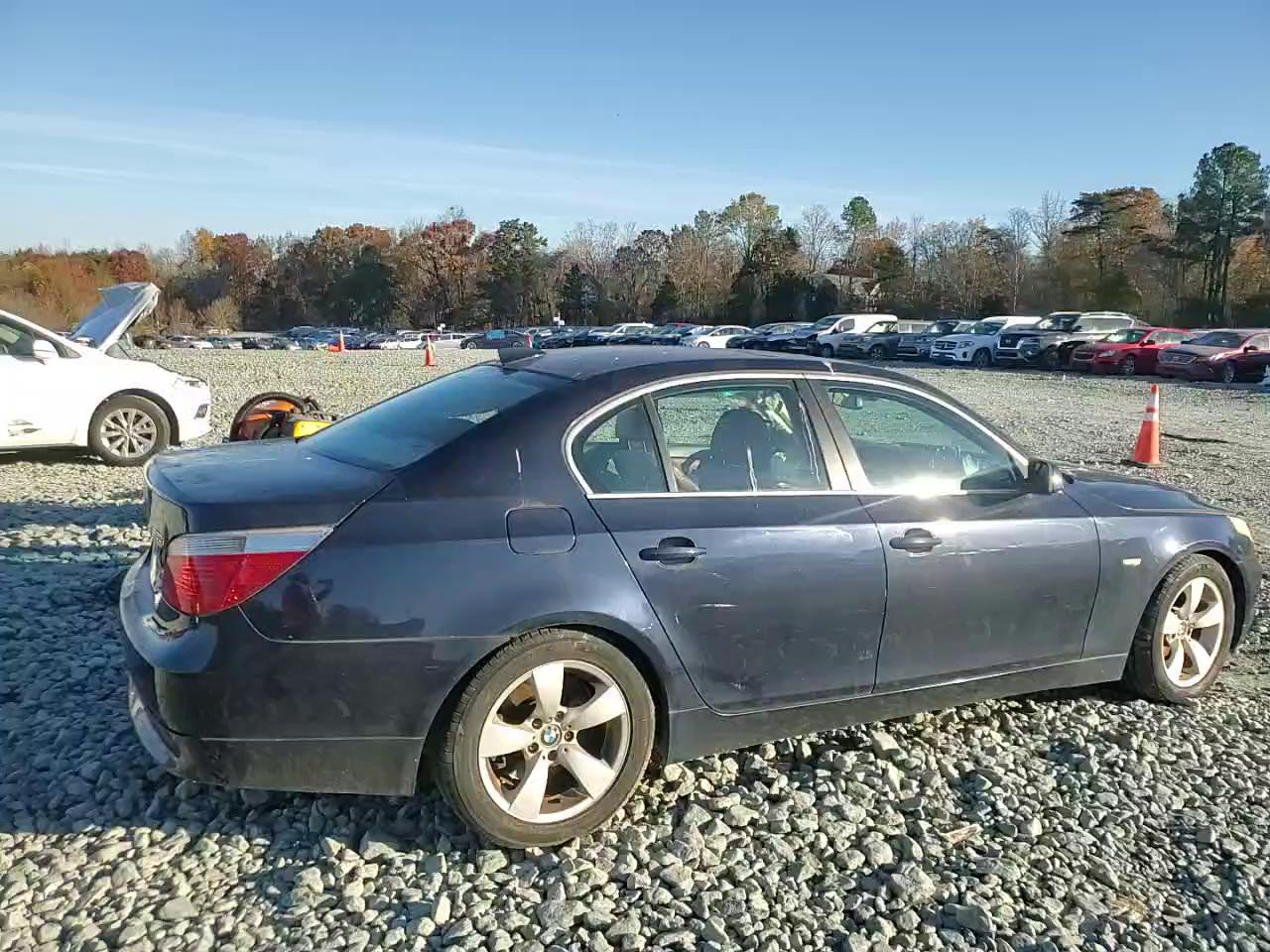 Фото: WBANE73557CM54161