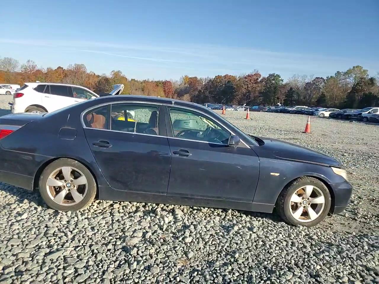 Фото: WBANE73557CM54161