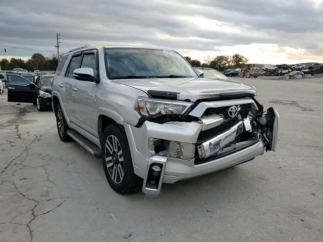 2018 Toyota 4Runner Sr5/Sr5 Premium VIN: JTEBU5JR9J5551678 Lot: 91813855