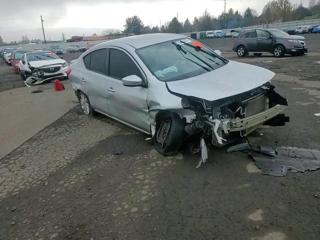 2019 Nissan Versa S VIN: 3N1CN7AP5KL868121 Lot: 93384855