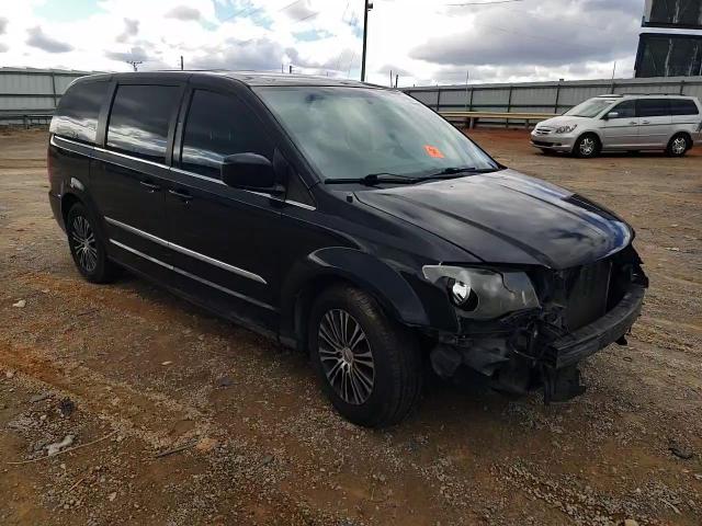 2014 Chrysler Town & Country S VIN: 2C4RC1HG5ER109119 Lot: 92074985