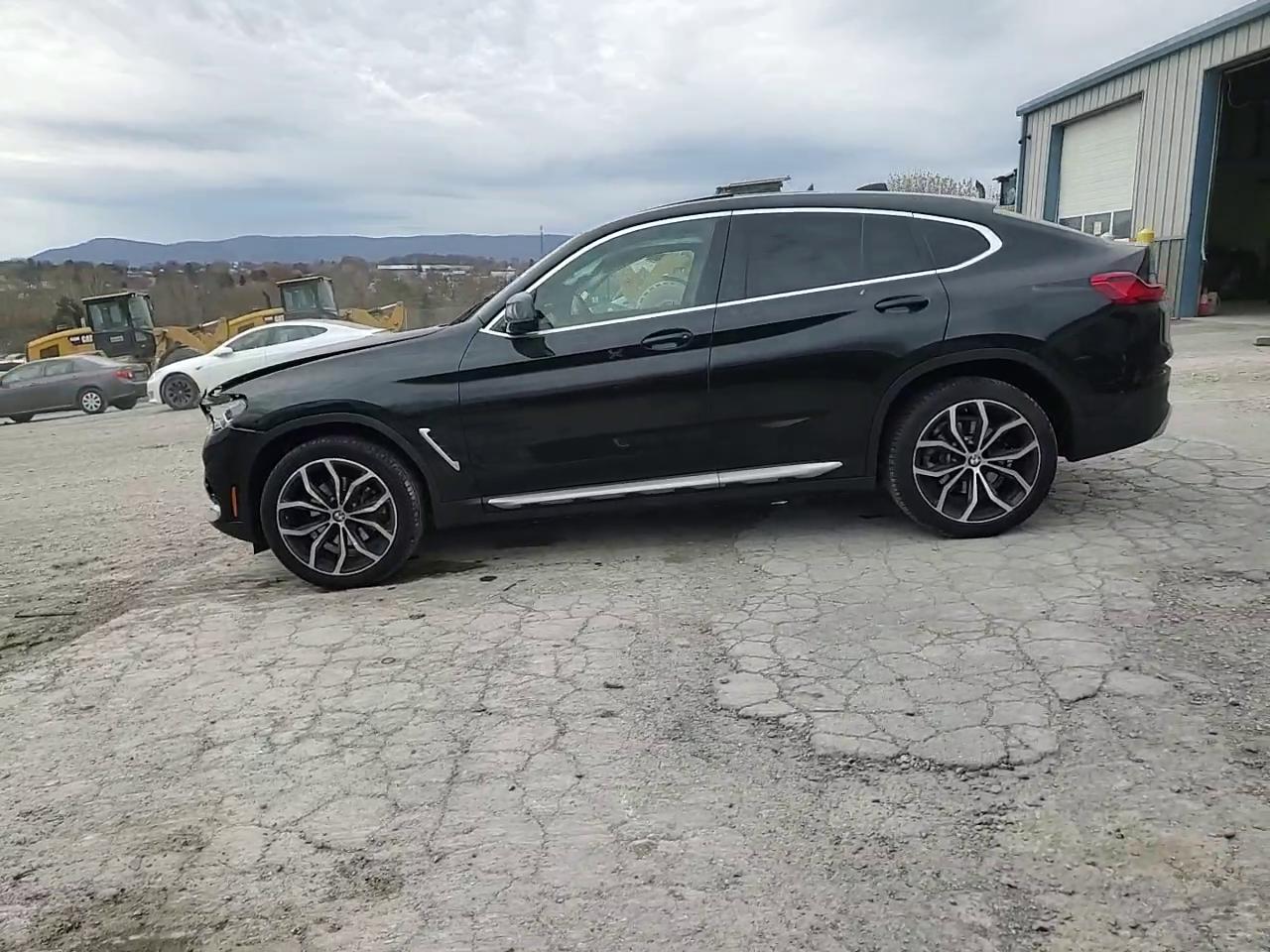 Фото: 5UX2V1C02M9F43235