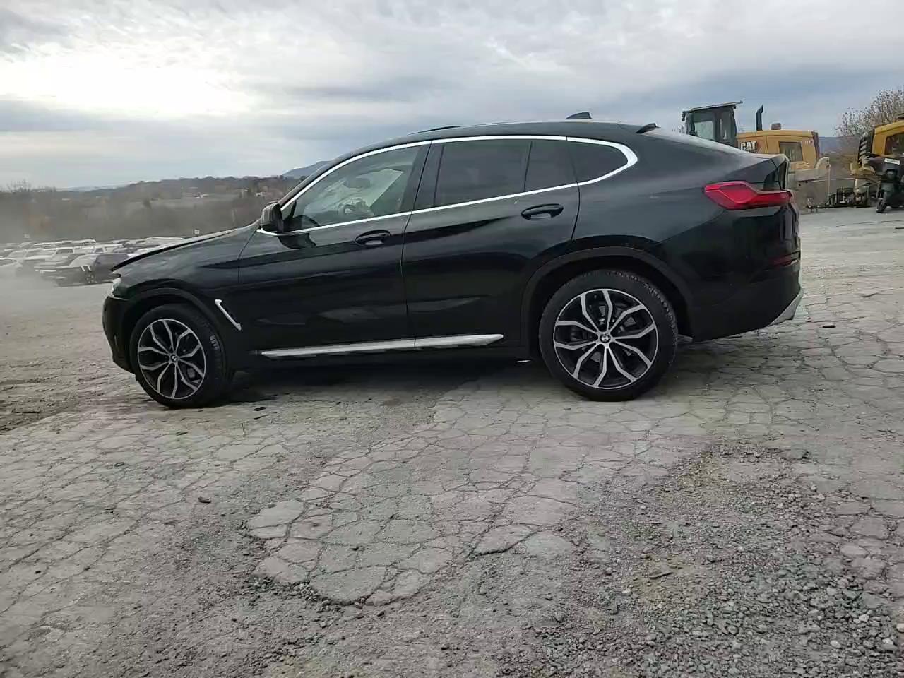 Фото: 5UX2V1C02M9F43235