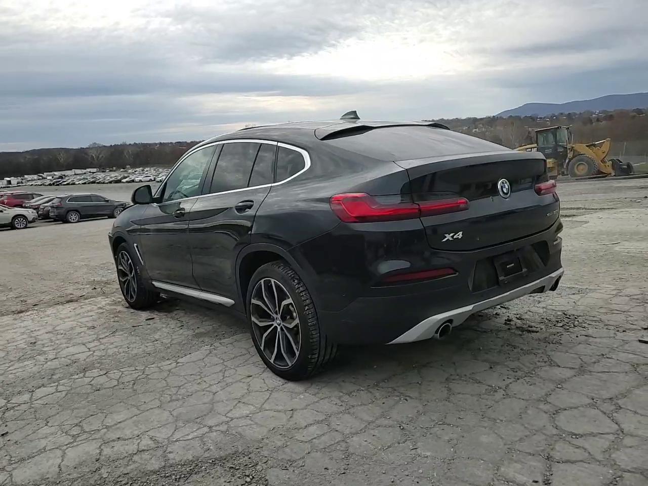 Фото: 5UX2V1C02M9F43235