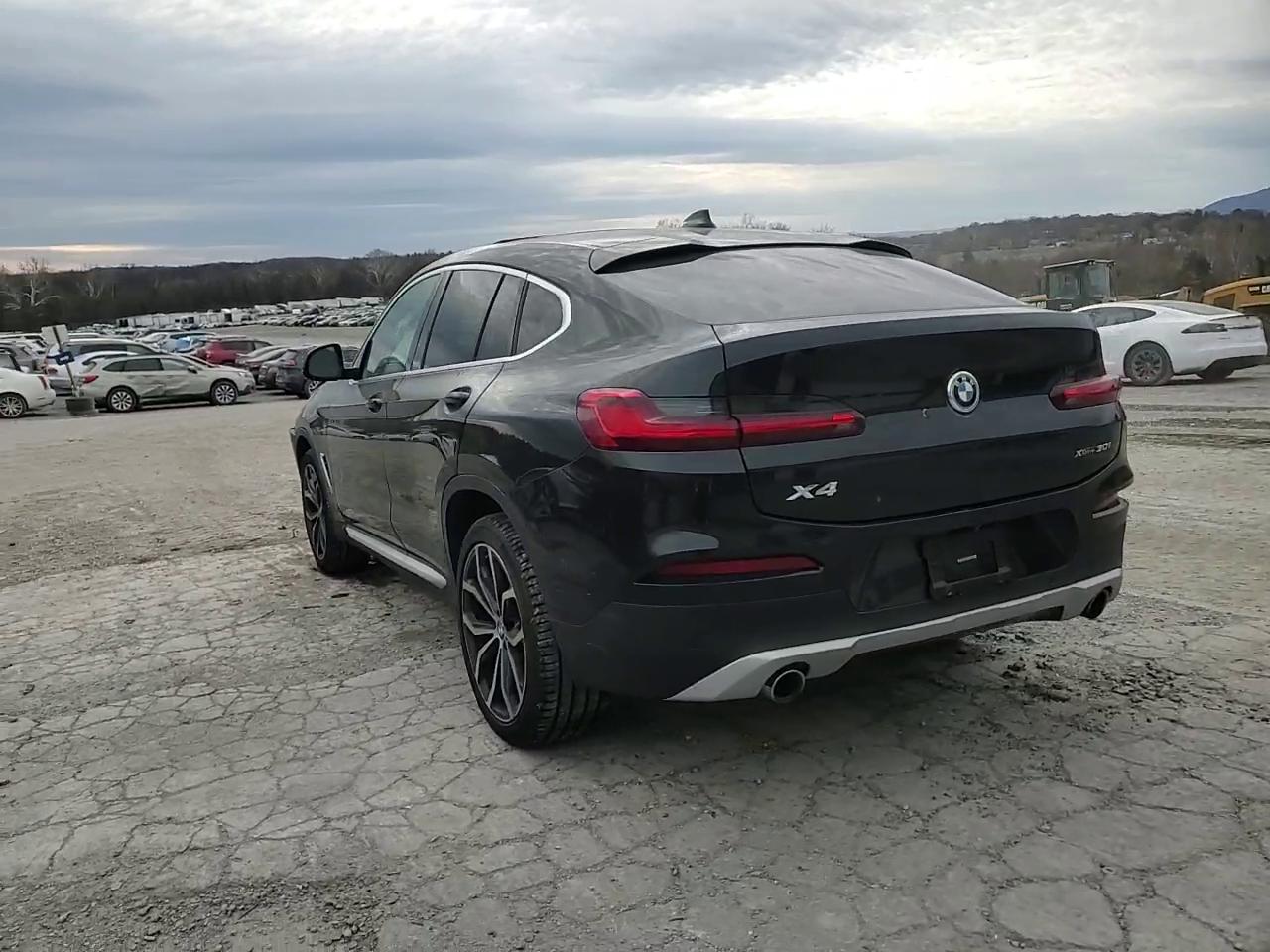 Фото: 5UX2V1C02M9F43235