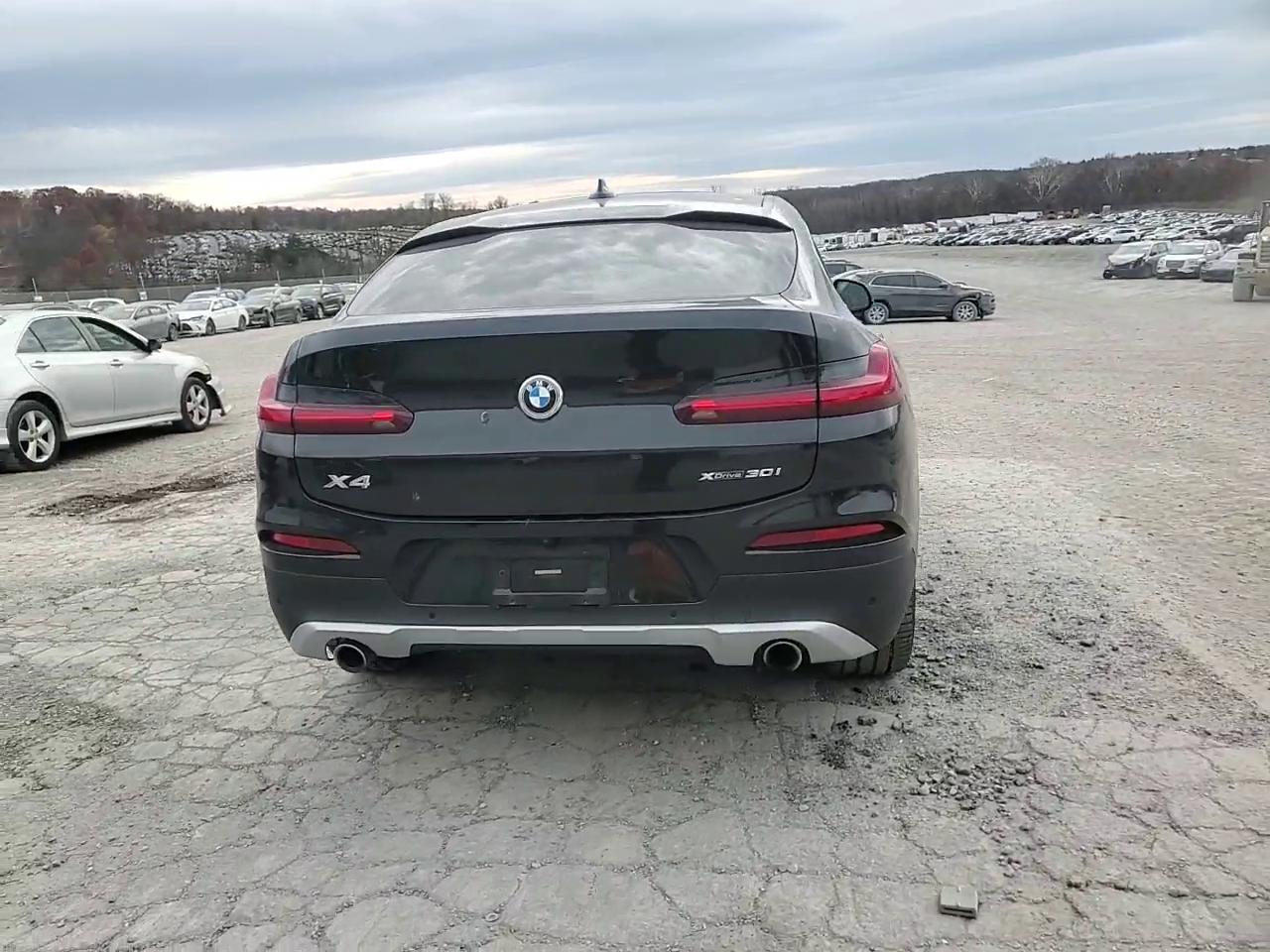 Фото: 5UX2V1C02M9F43235