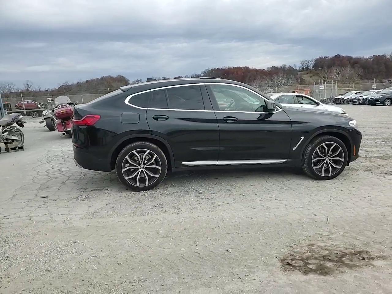 Фото: 5UX2V1C02M9F43235