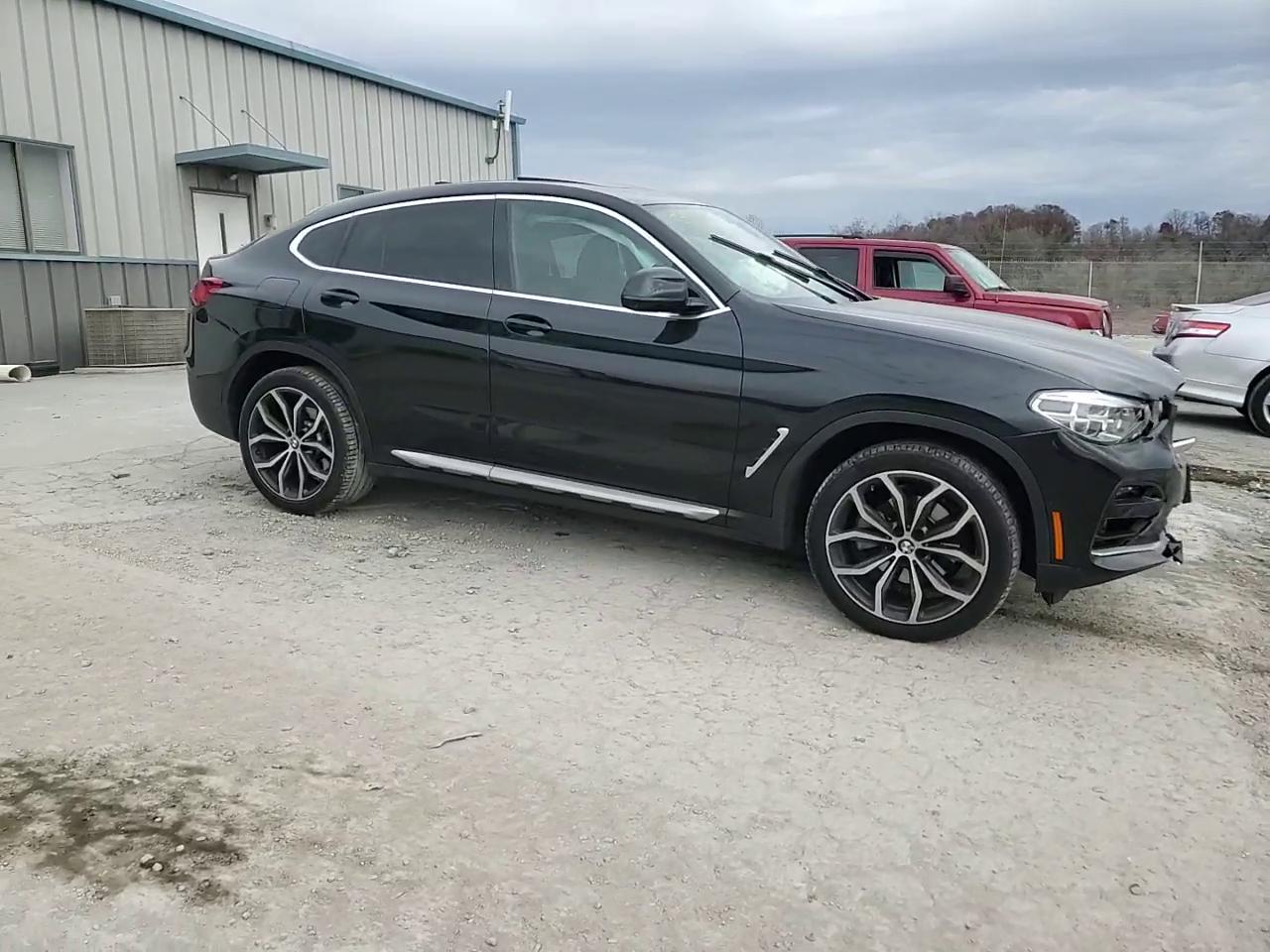 Фото: 5UX2V1C02M9F43235