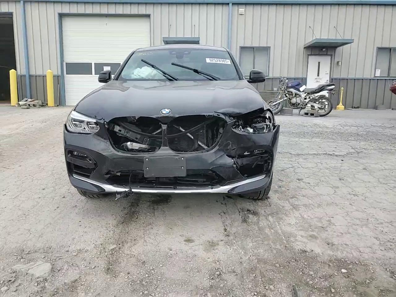 Фото: 5UX2V1C02M9F43235