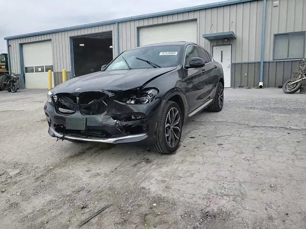 Фото: 5UX2V1C02M9F43235