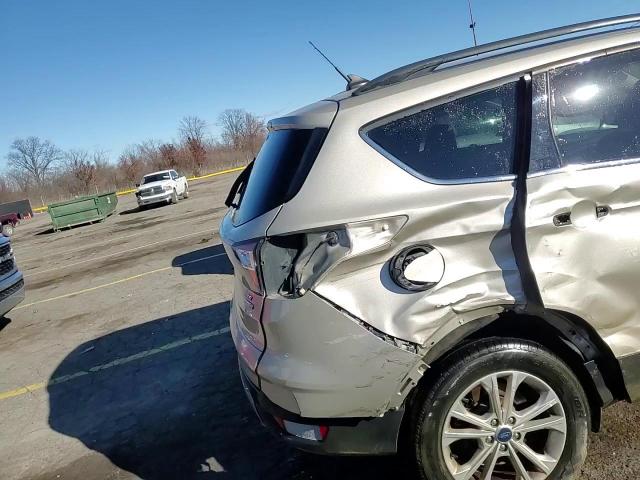 2018 Ford Escape Se VIN: 1FMCU9GD2JUC58377 Lot: 92866225
