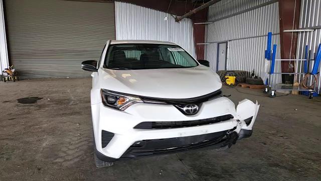 2018 Toyota Rav4 Le VIN: 2T3ZFREV2JW508109 Lot: 92246615