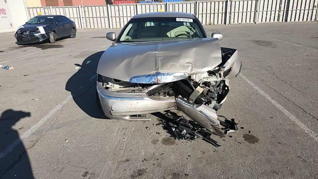 2001 Lincoln Town Car Signature VIN: 1LNHM82W51Y607274 Lot: 92102485