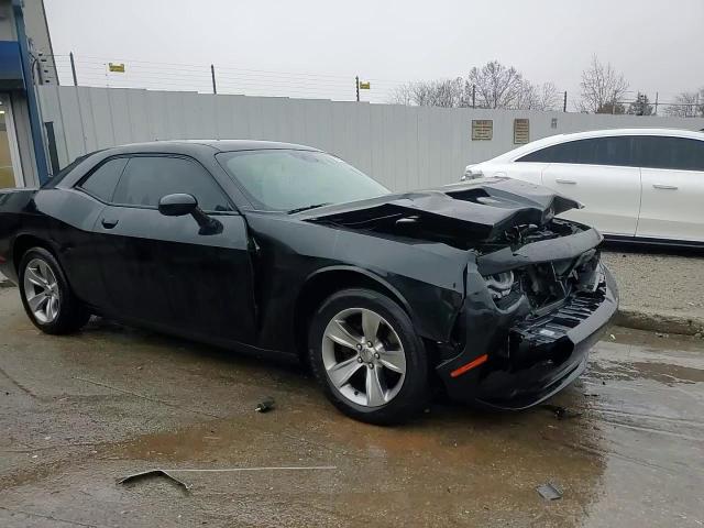 2018 Dodge Challenger Sxt VIN: 2C3CDZAG2JH155068 Lot: 93252715