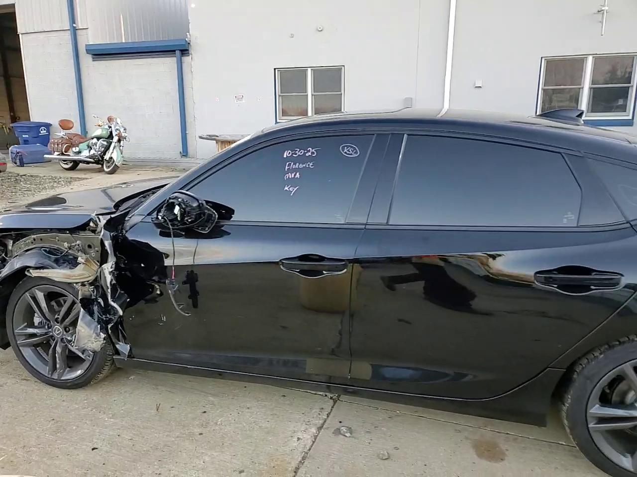 Фото: 19UDE4H66SA012817