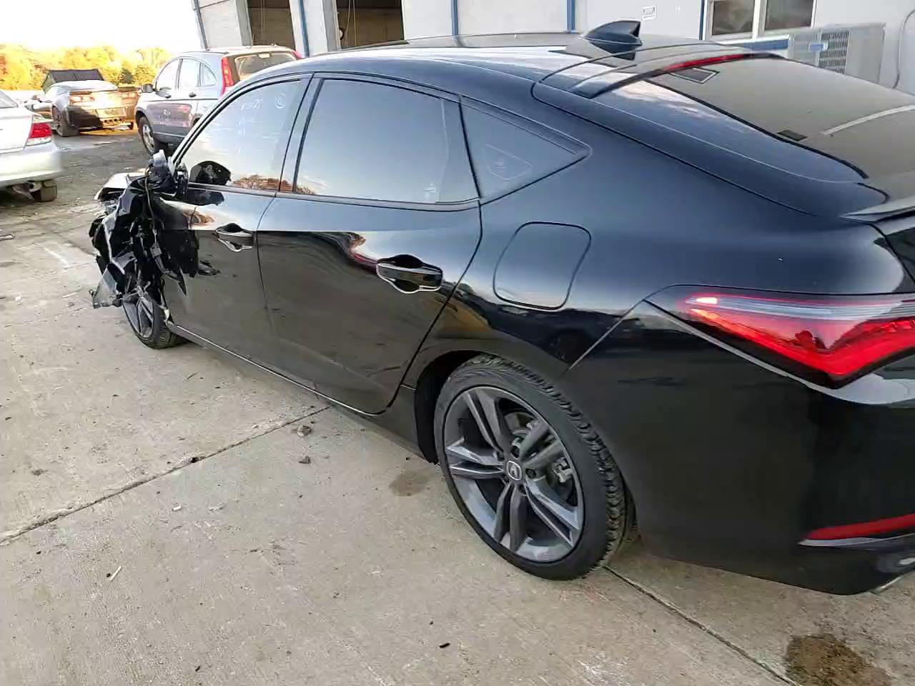 Фото: 19UDE4H66SA012817