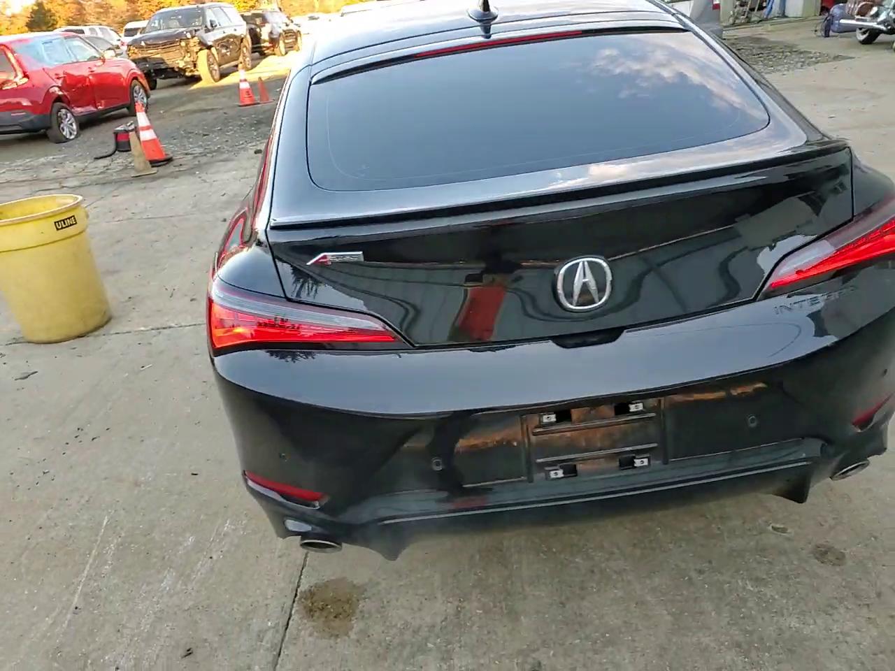 Фото: 19UDE4H66SA012817