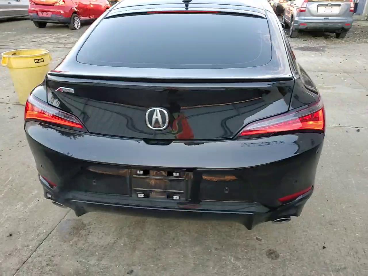 Фото: 19UDE4H66SA012817