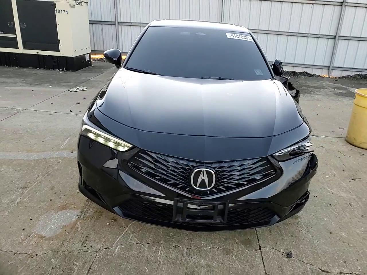 Фото: 19UDE4H66SA012817