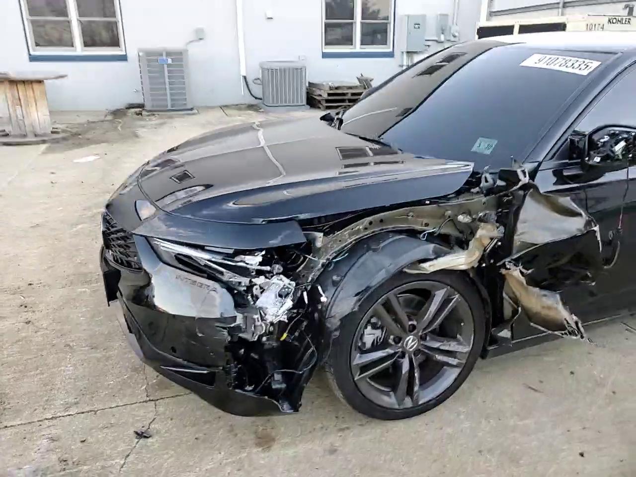 Фото: 19UDE4H66SA012817