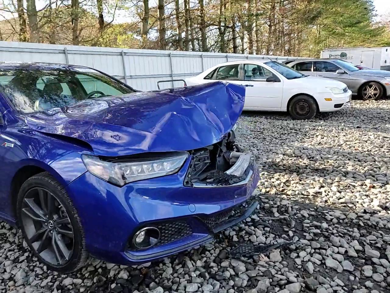 Фото: 19UUB3F63JA005375