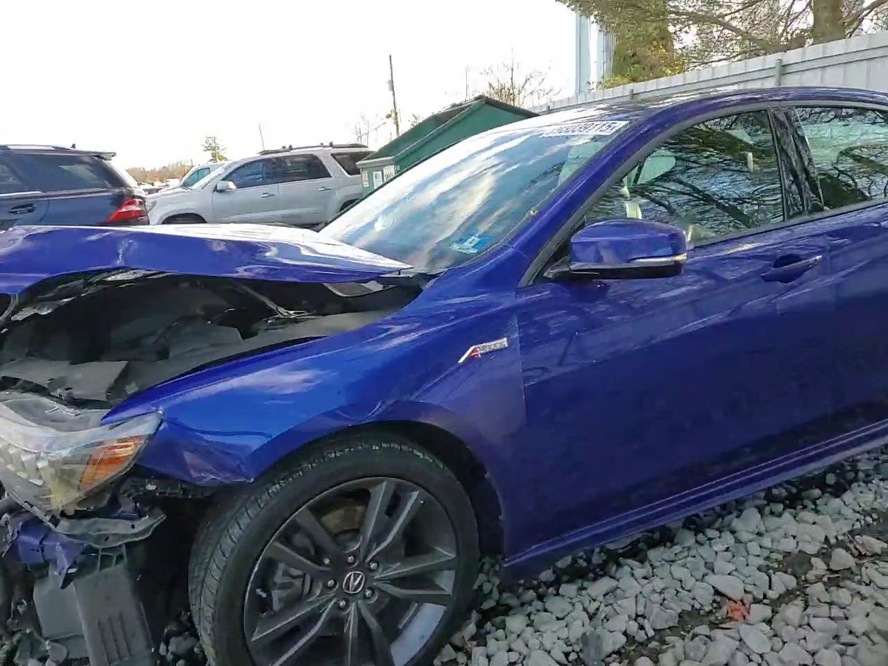 Фото: 19UUB3F63JA005375