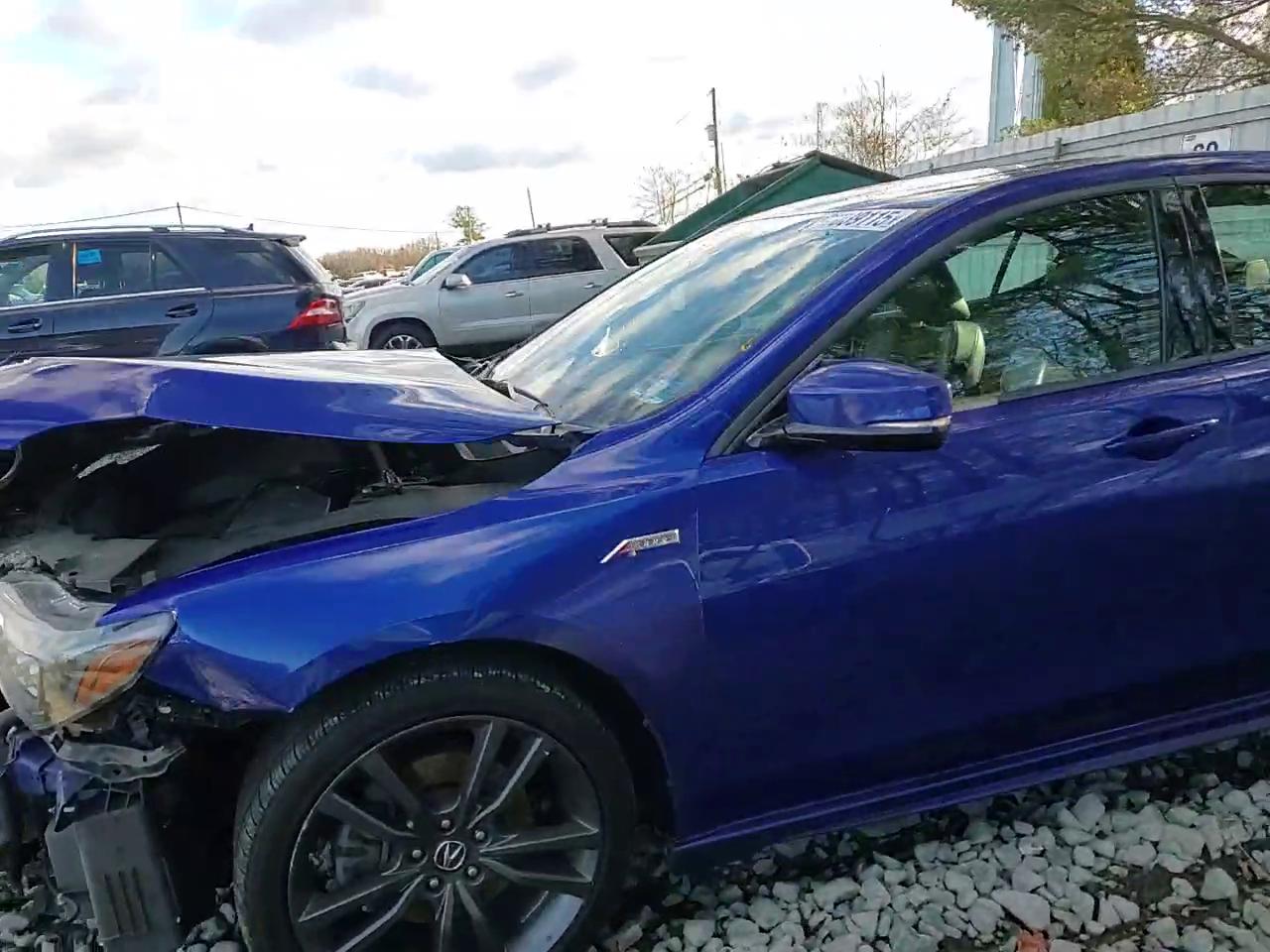 Фото: 19UUB3F63JA005375