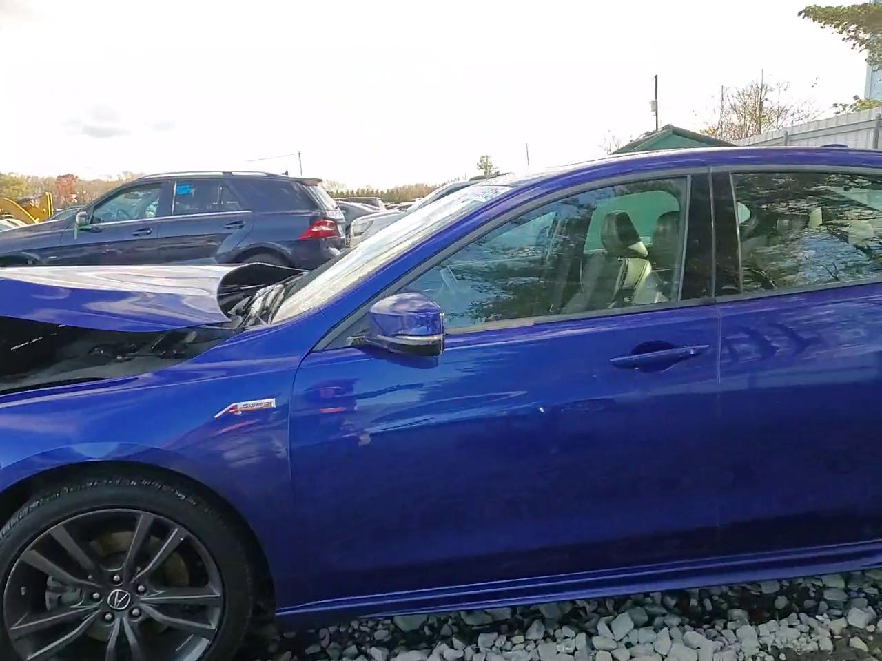 Фото: 19UUB3F63JA005375