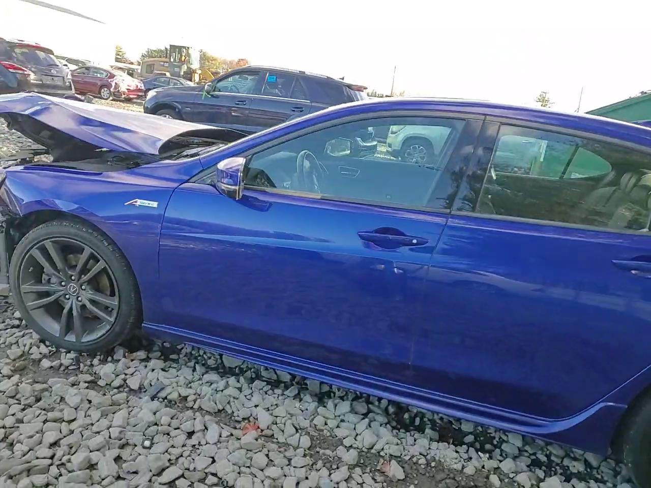 Фото: 19UUB3F63JA005375