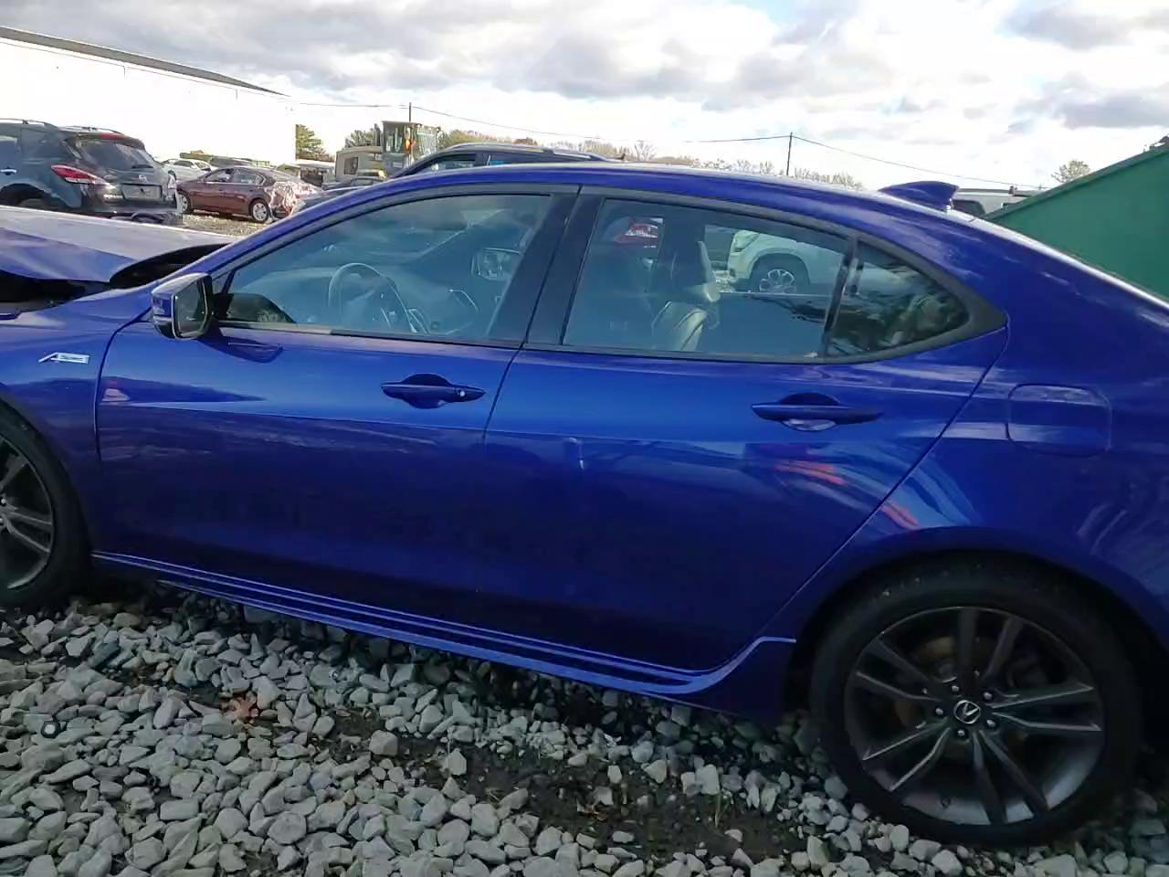 Фото: 19UUB3F63JA005375