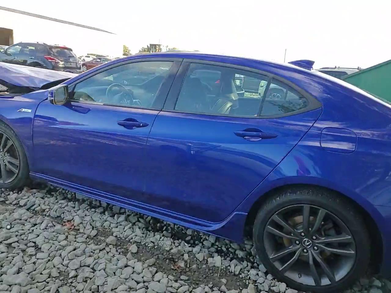 Фото: 19UUB3F63JA005375