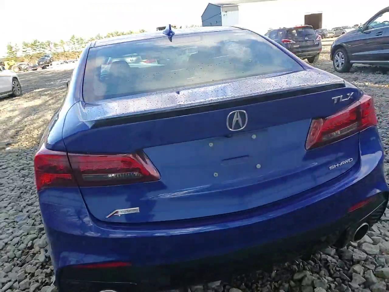 Фото: 19UUB3F63JA005375