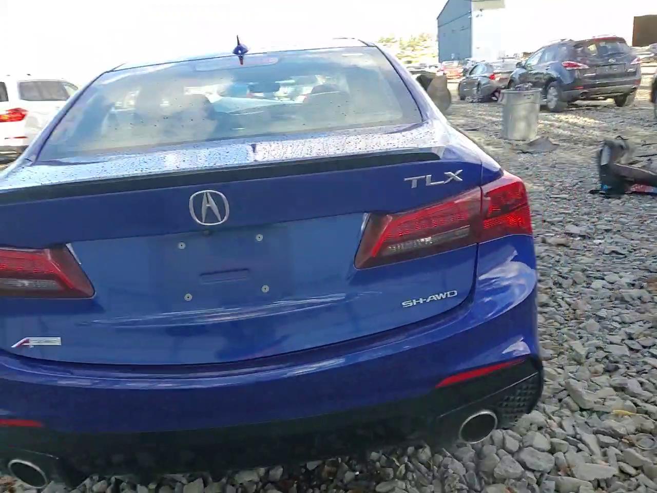 Фото: 19UUB3F63JA005375