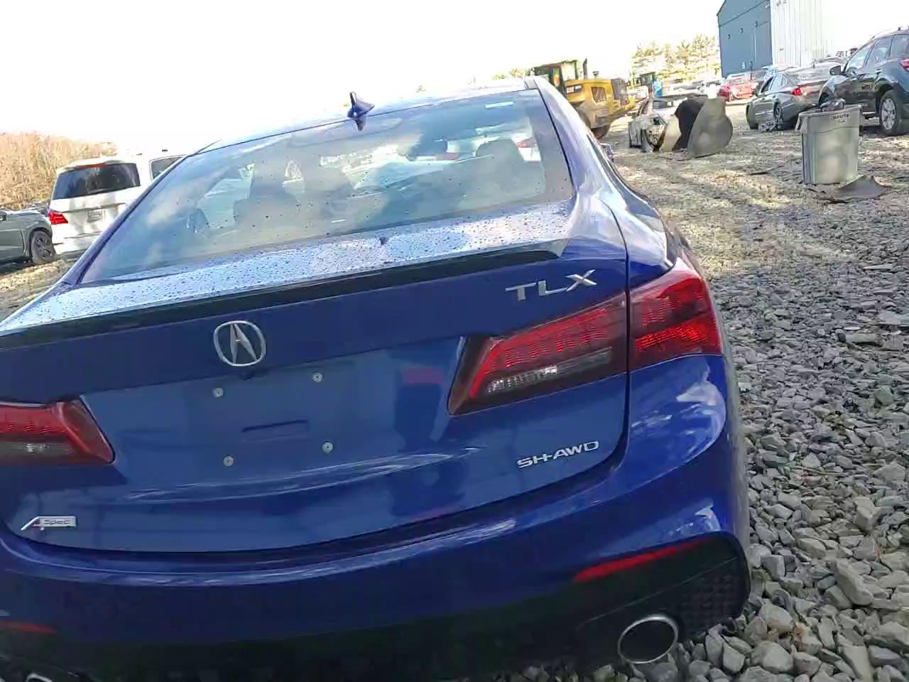 Фото: 19UUB3F63JA005375