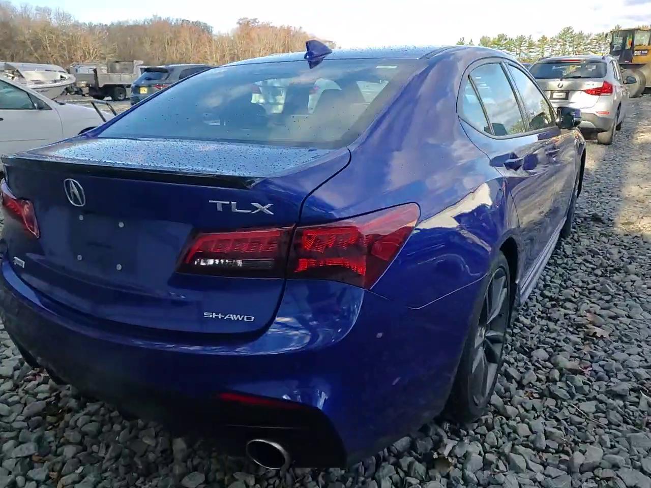 Фото: 19UUB3F63JA005375