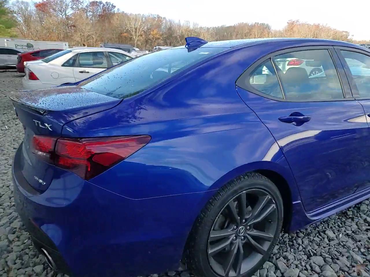 Фото: 19UUB3F63JA005375