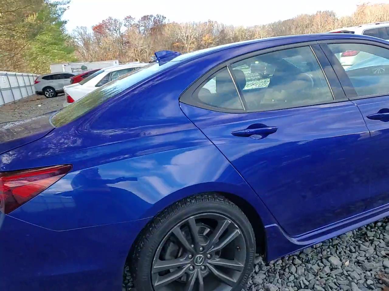 Фото: 19UUB3F63JA005375