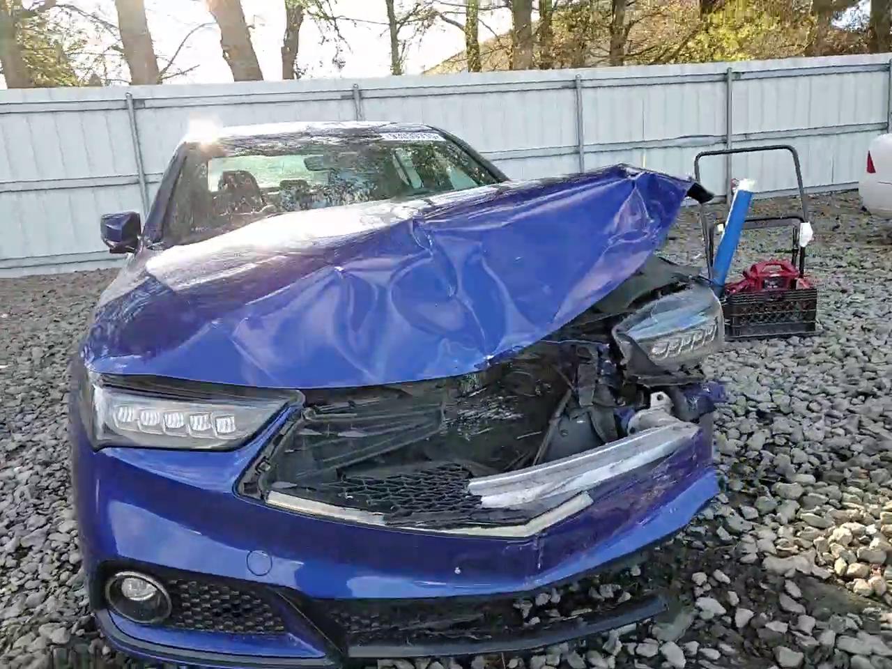 Фото: 19UUB3F63JA005375