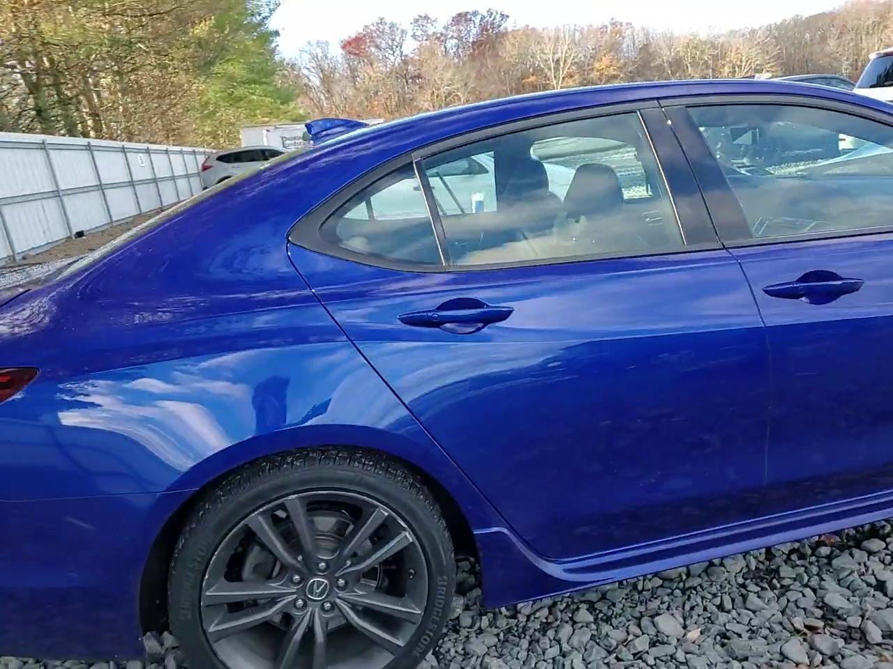 Фото: 19UUB3F63JA005375