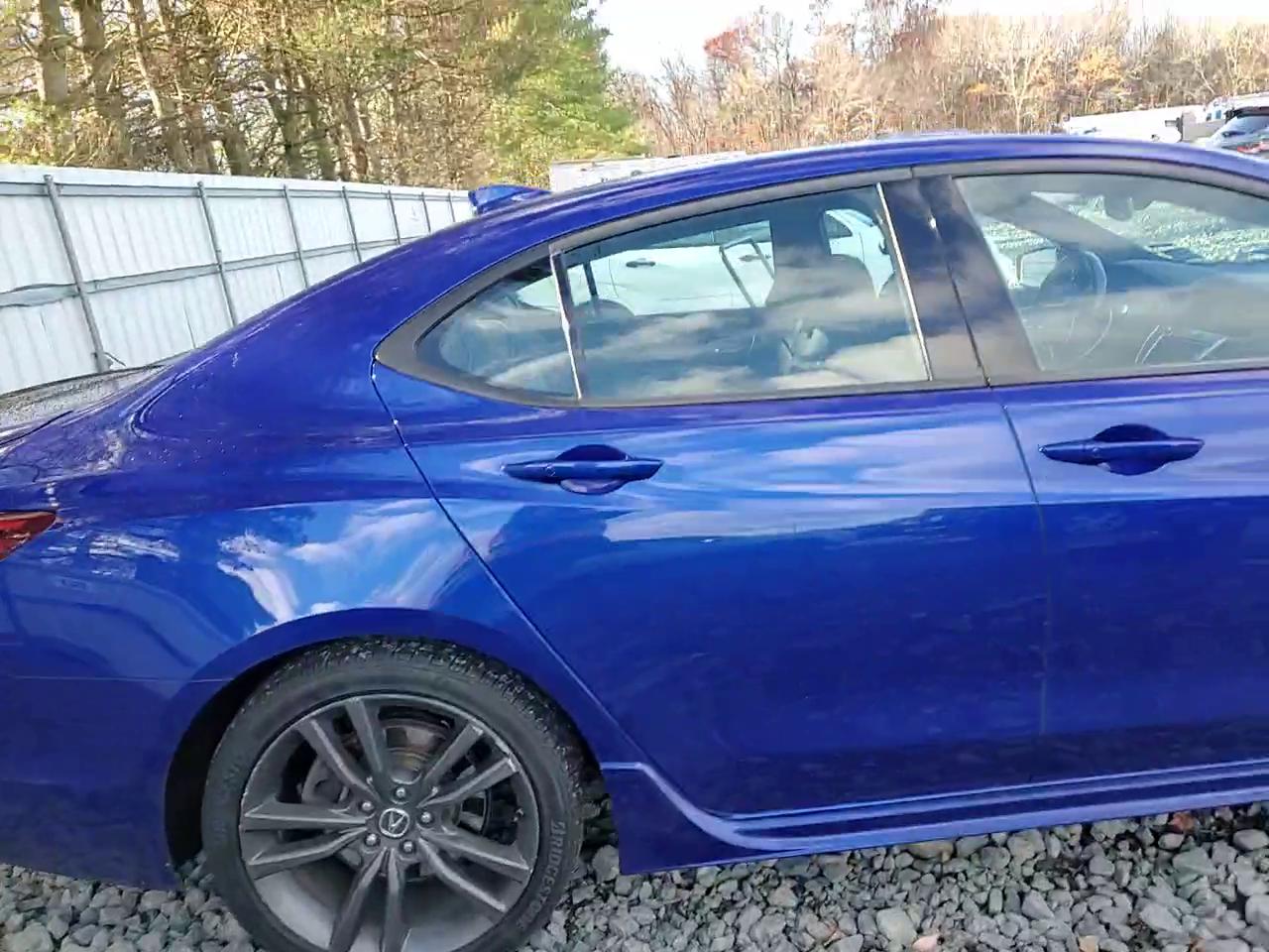 Фото: 19UUB3F63JA005375