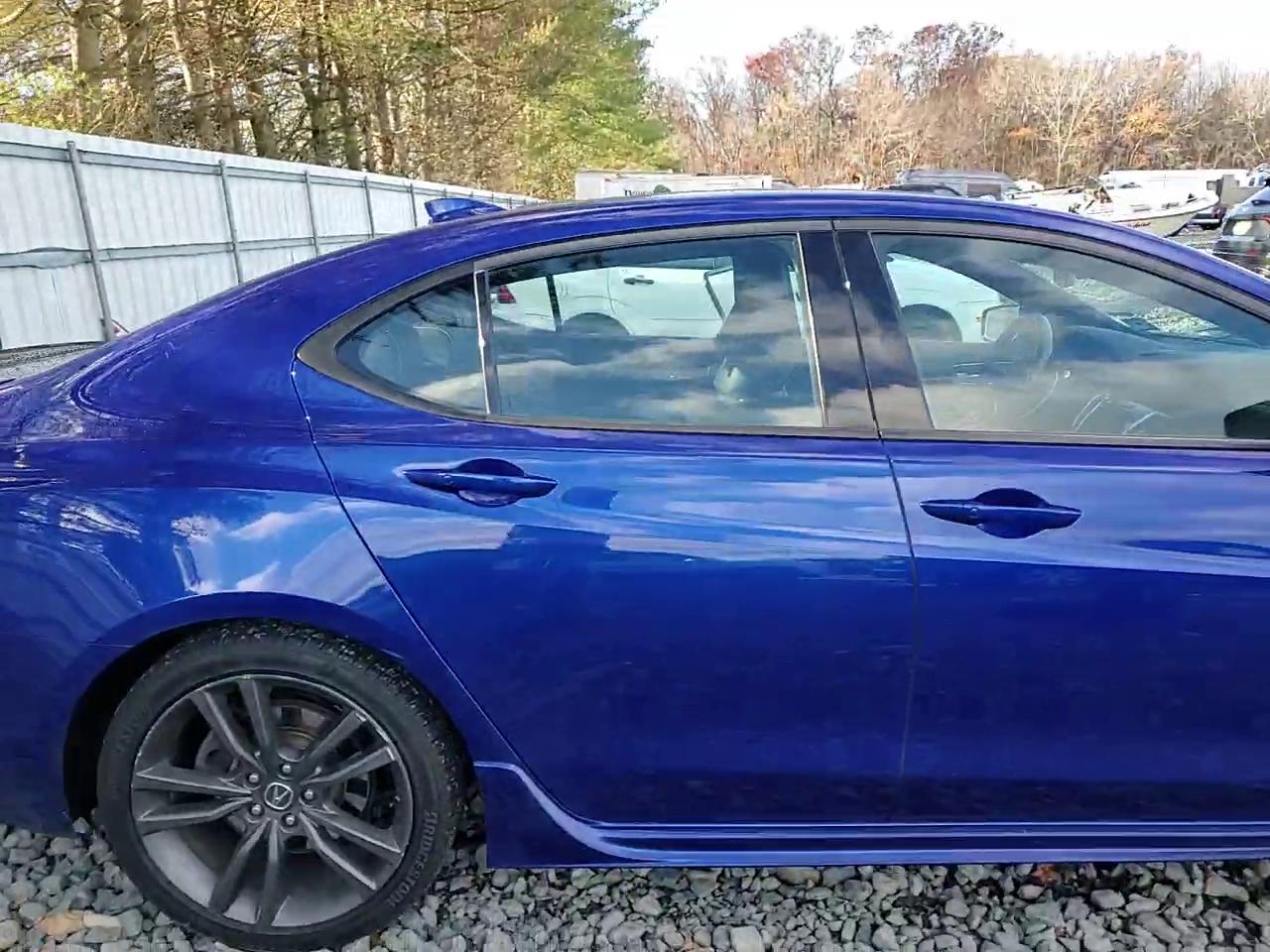 Фото: 19UUB3F63JA005375