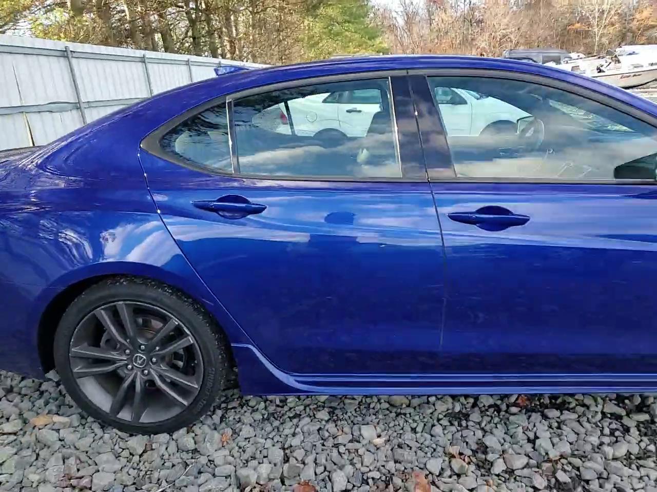 Фото: 19UUB3F63JA005375