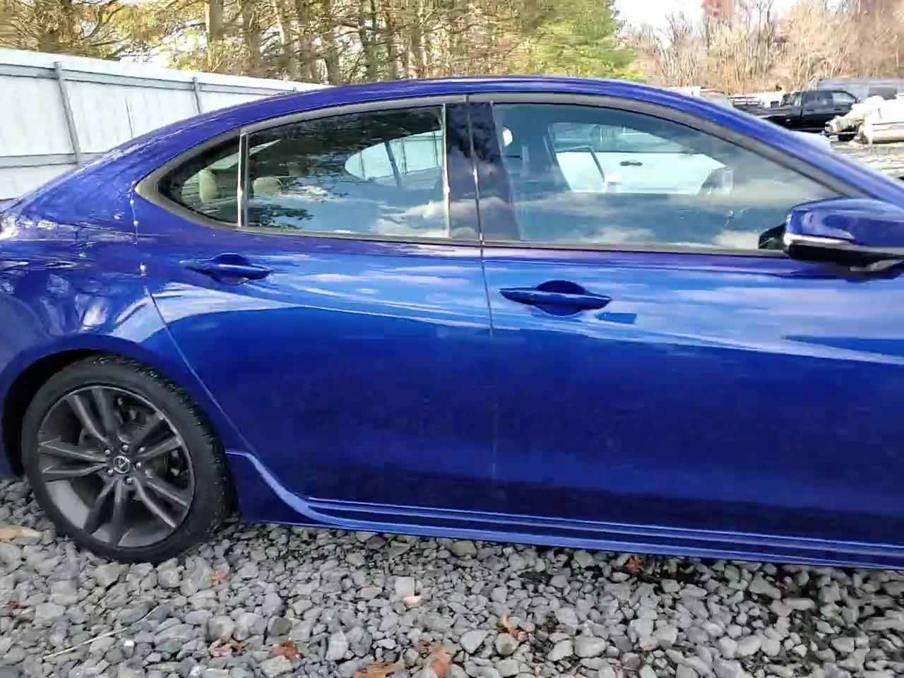 Фото: 19UUB3F63JA005375