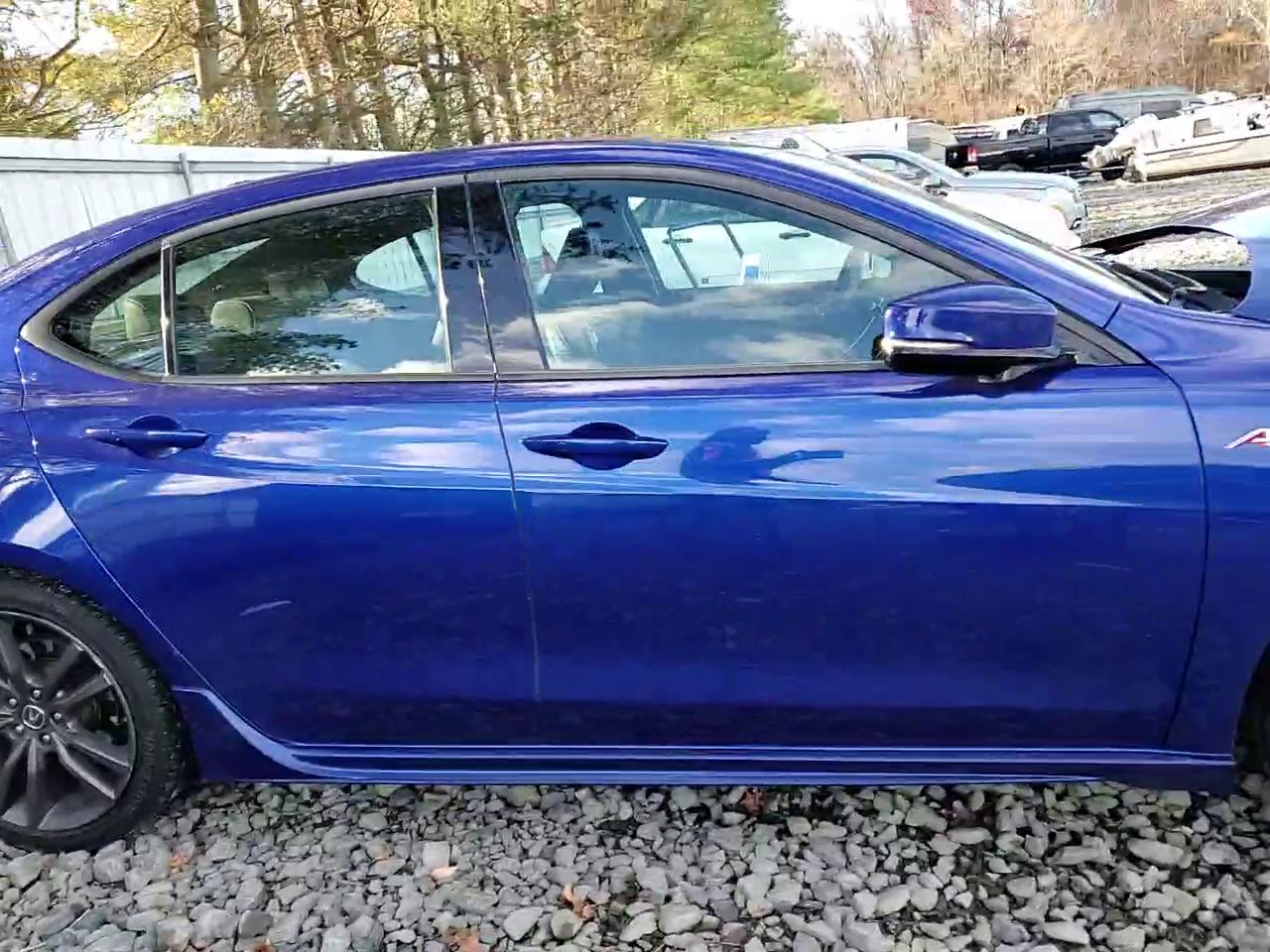 Фото: 19UUB3F63JA005375